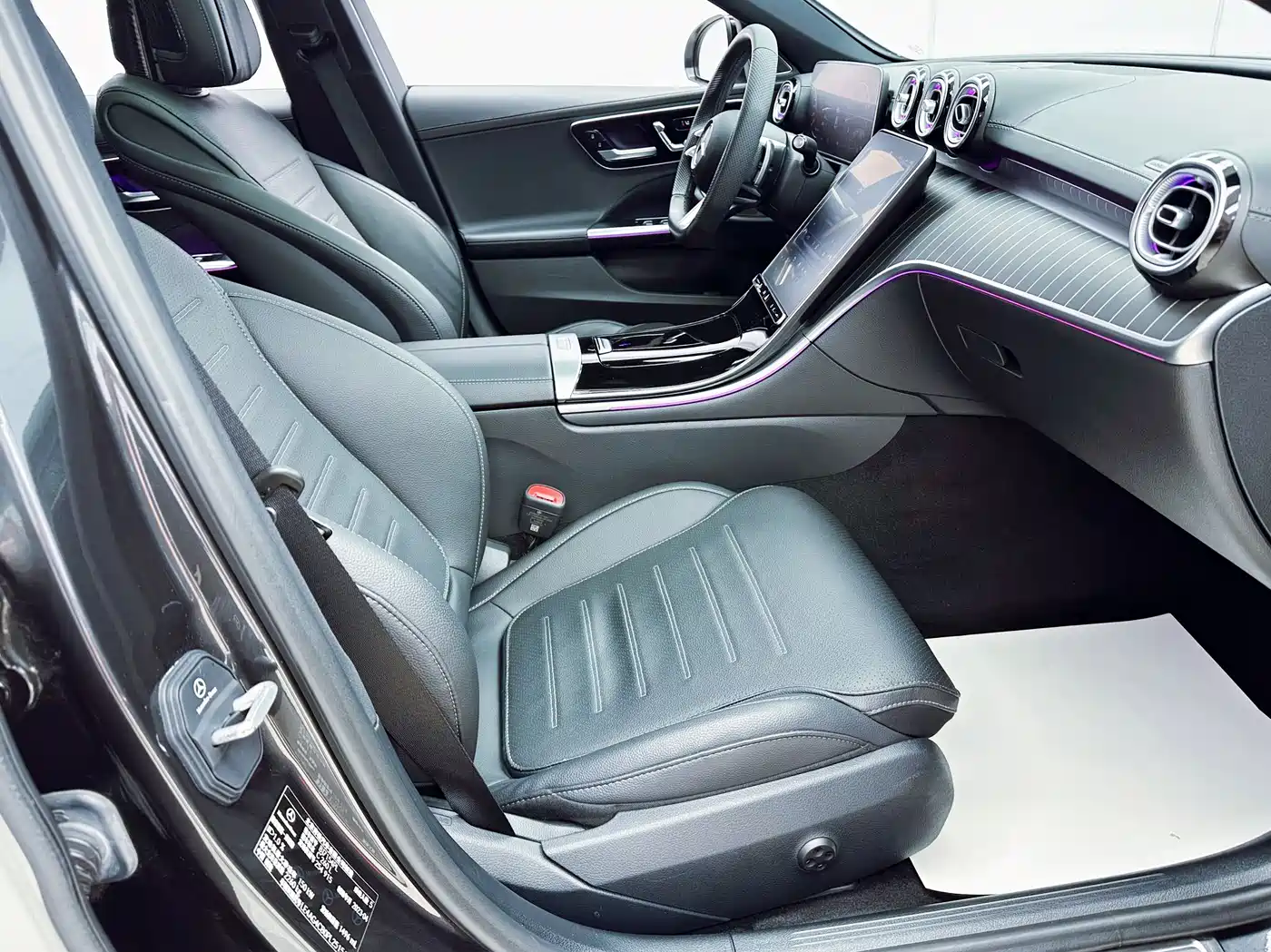 Mercedes-Benz C-Class 2023 Facelift II C 260 L Night Edition фото 24