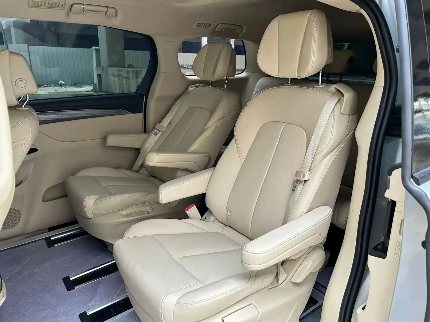 Buick GL8 New Energy 2025 Landprestige First Edition 7-Seater фото 6