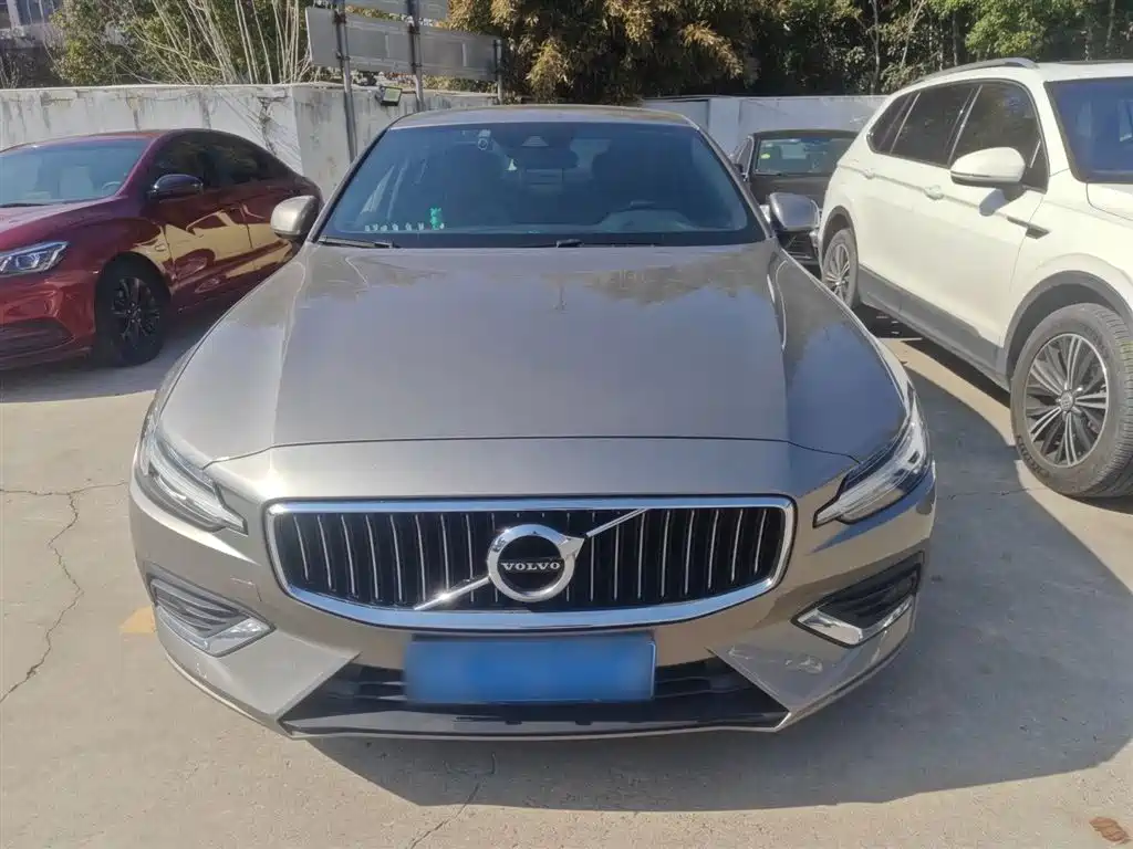 VOLVO S60