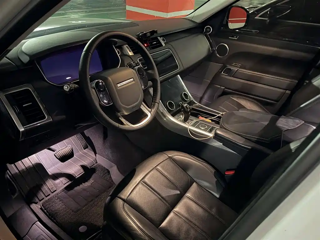Land Rover Range Rover Sport 2020 3.0 L6 SE фото 2