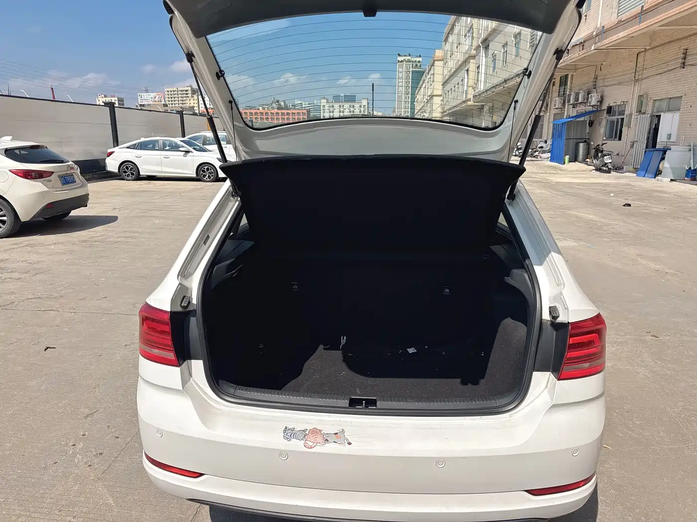 Volkswagen Santana 2015 Gran Santana 1.6L Automatic Trend фото 10
