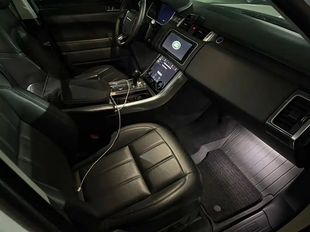 Land Rover Range Rover Sport 2020 3.0 L6 SE фото 5