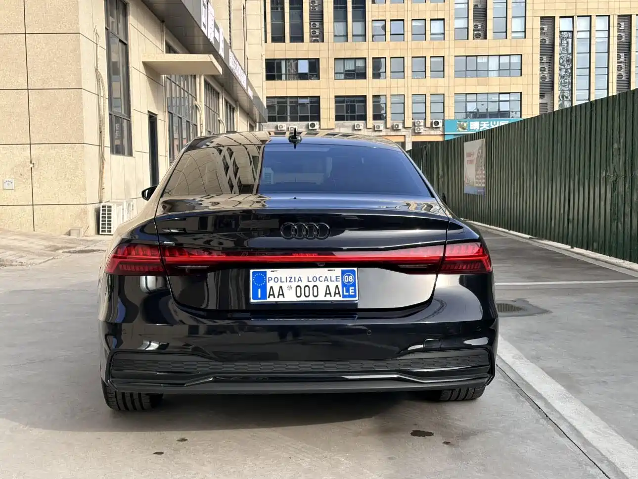 Audi A7L 2024 45 TFSI quattro S-line Black Warrior Edition фото 9