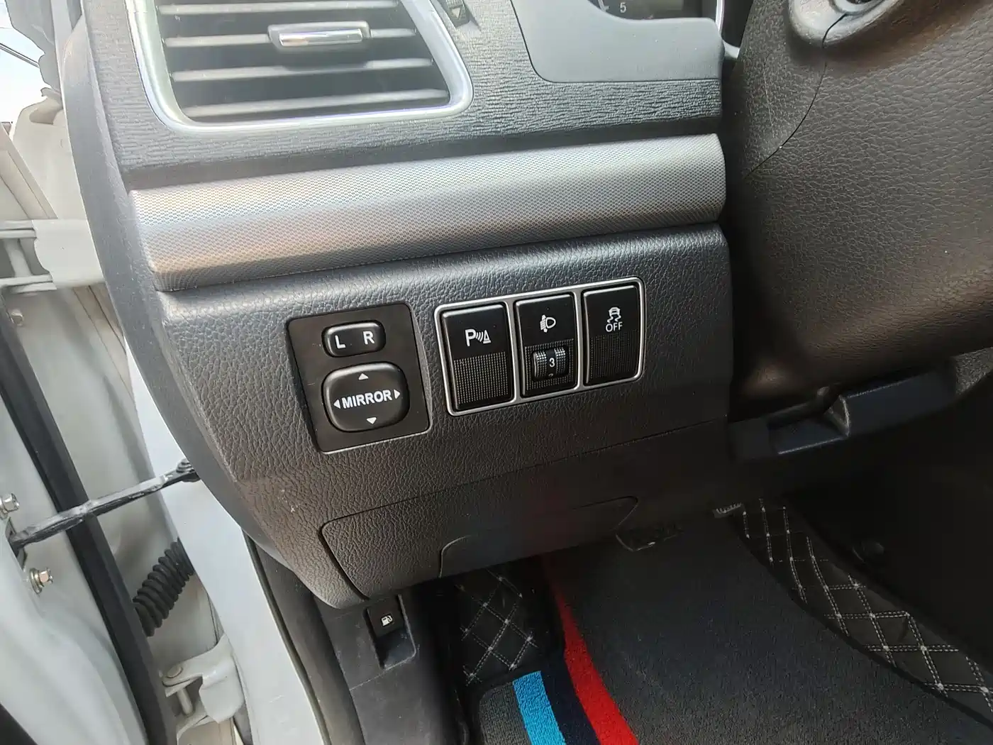 Haval H6 2017 Red Label Sport 1.5T Automatic 2WD Luxury фото 17
