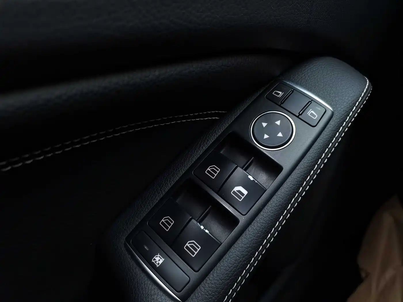 Mercedes-Benz GLA (Import) 2015 GLA 200 фото 15