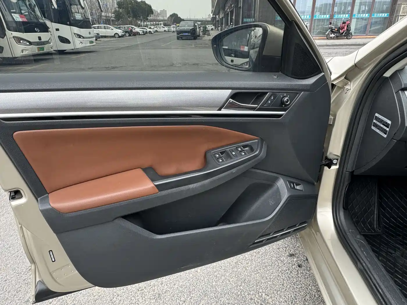 Volkswagen Bora 2016 Model 1.6L Automatic Comfort фото 9