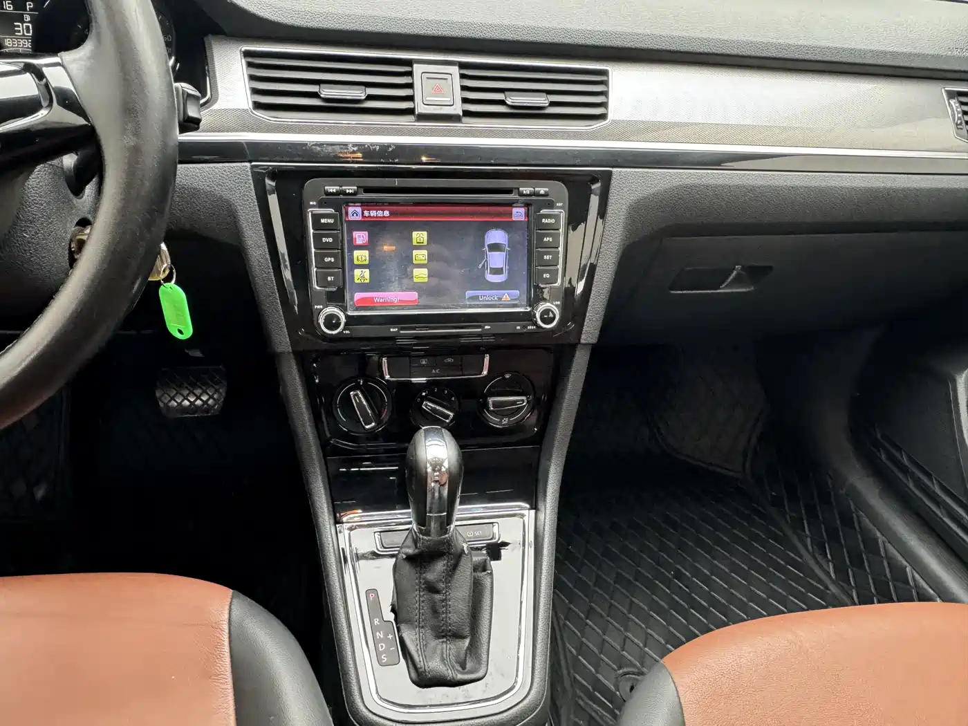 Volkswagen Bora 2016 Model 1.6L Automatic Comfort фото 12