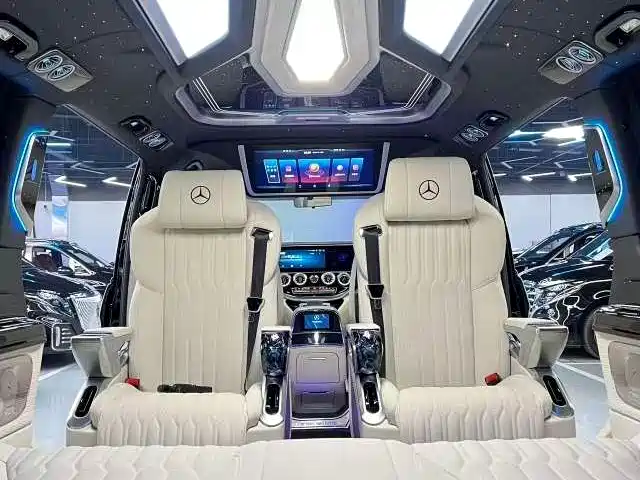 Mercedes-Benz Vito 2023 2.0T Business 7-Seater фото 9