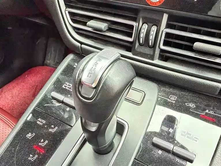 Porsche Macan 2023 Macan 2.0T фото 14