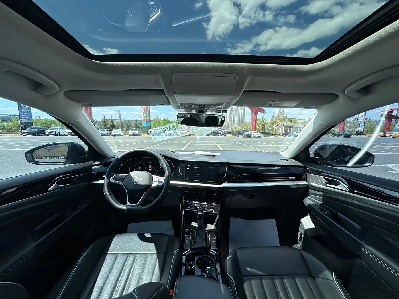 Volkswagen Passat 2022 280TSI Elite Edition фото 19