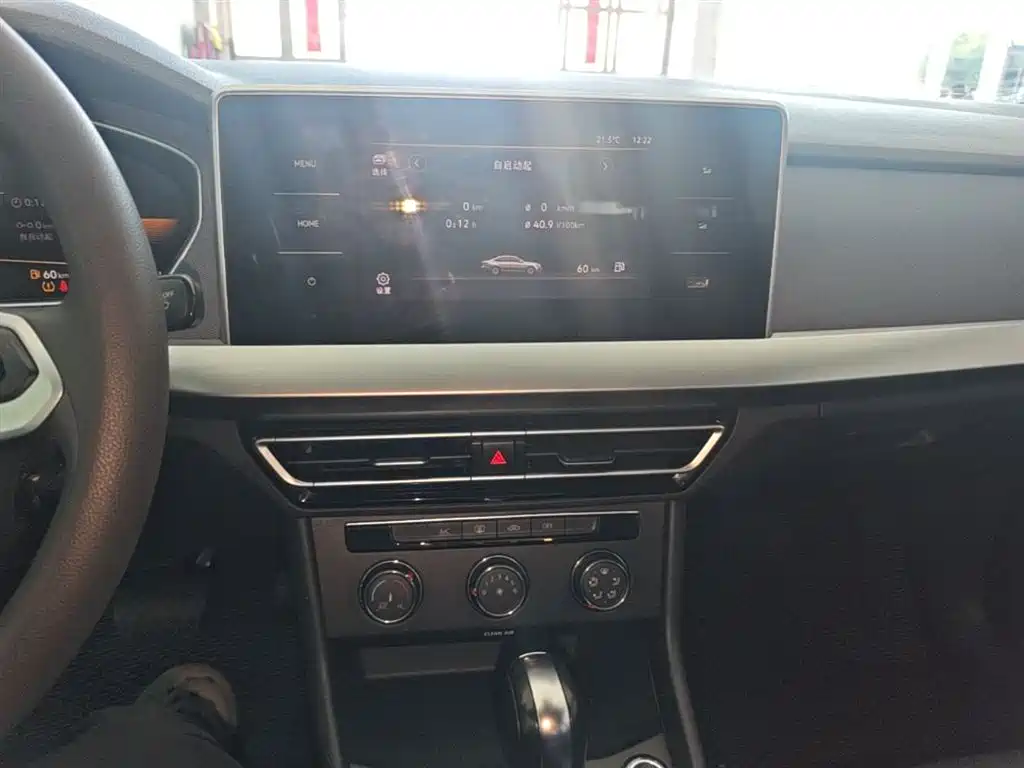 Volkswagen Lavida 2023 Facelift 1.5L Auto Comfort Edition фото 13