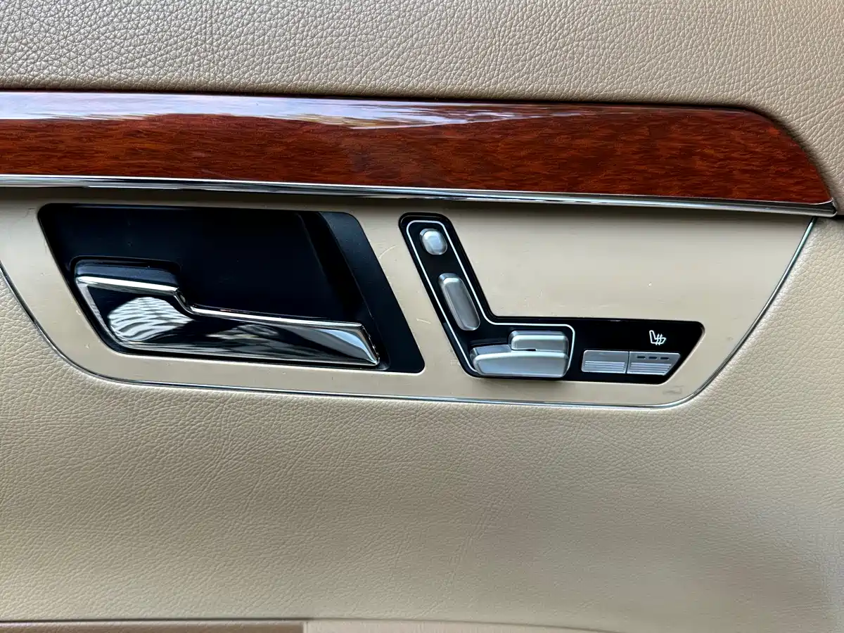 Mercedes-Benz S-Class 2008 S 300 L Premium фото 15