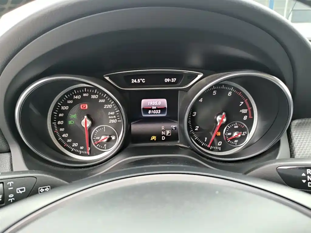 Mercedes-Benz GLA 2017 GLA 200 Dynamic фото 12