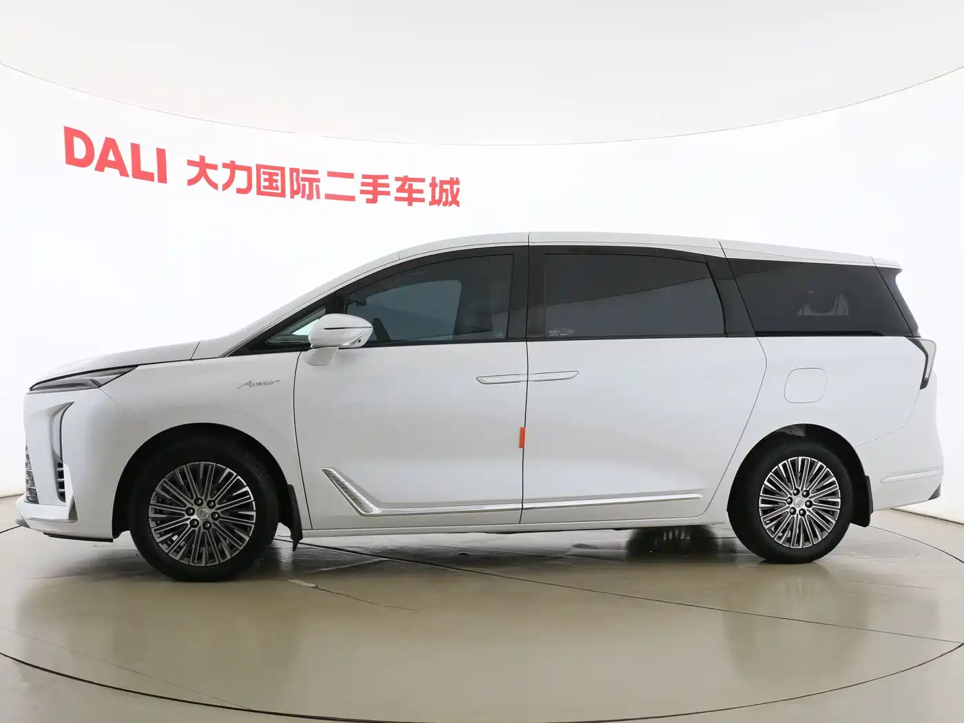 Buick GL8 New Energy 2024 Landglory Smart Enjoy Edition 7-Seater фото 2