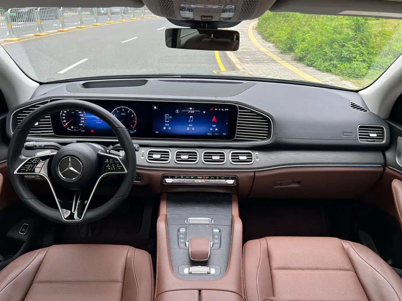 Mercedes-Benz GLE 2024 GLE 450 4MATIC Luxury фото 11