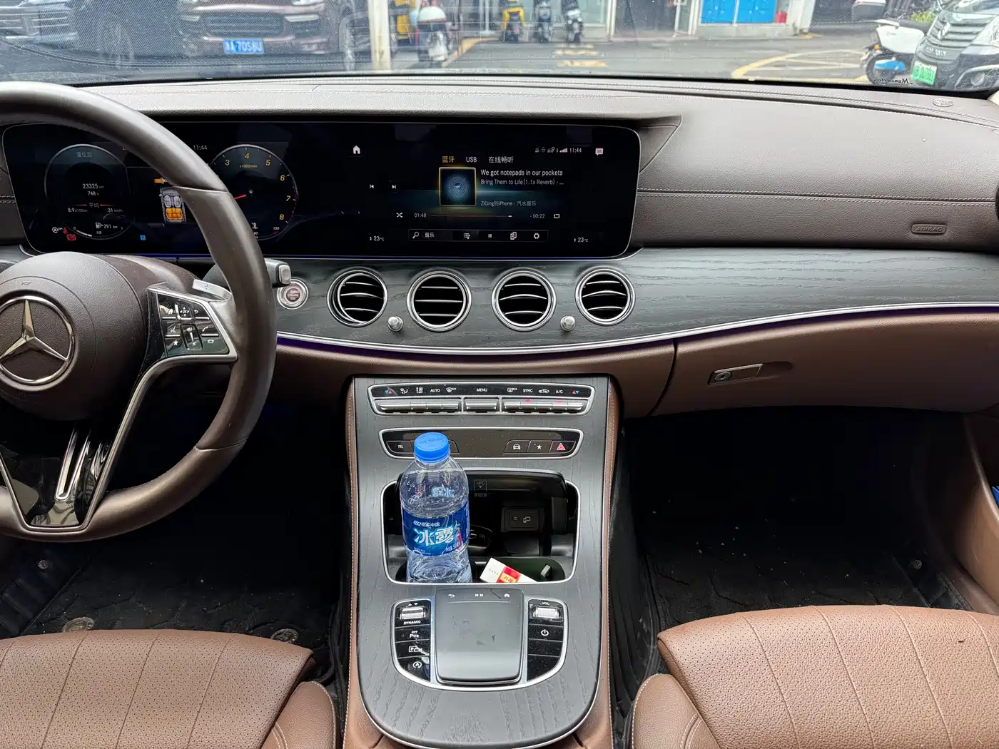 Mercedes-Benz E-Class 2023 E 260 L фото 42