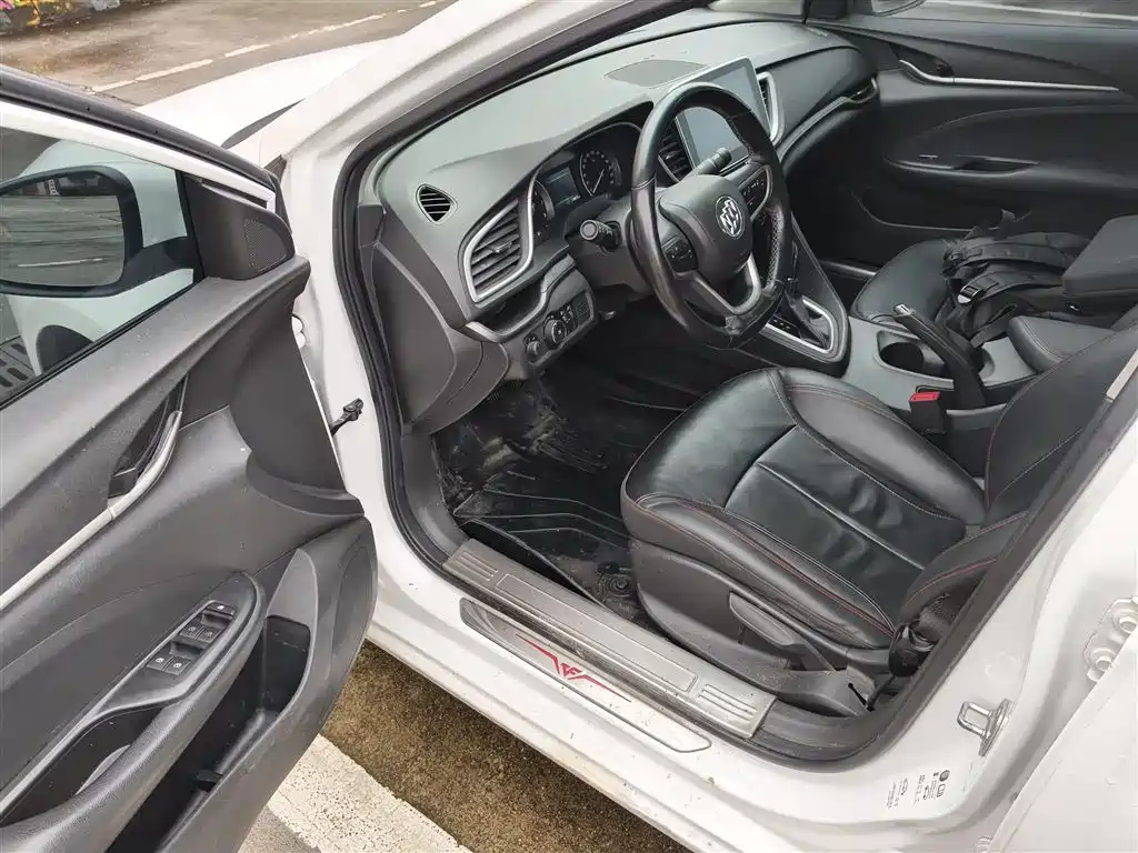 Buick Excelle 2018 15T Dual Clutch Elite (China V) фото 16