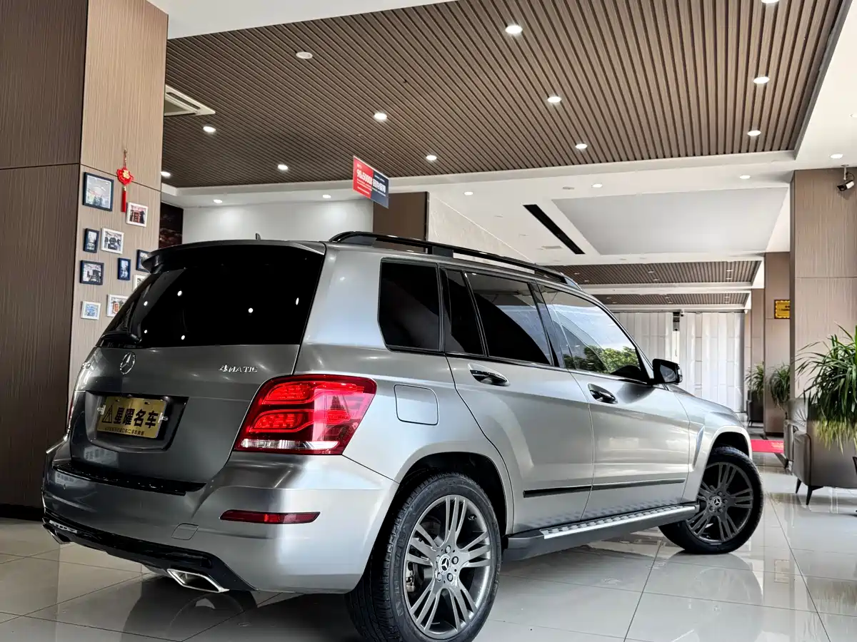 Mercedes-Benz GLK-Class 2013 GLK 300 4MATIC Fashion фото 4