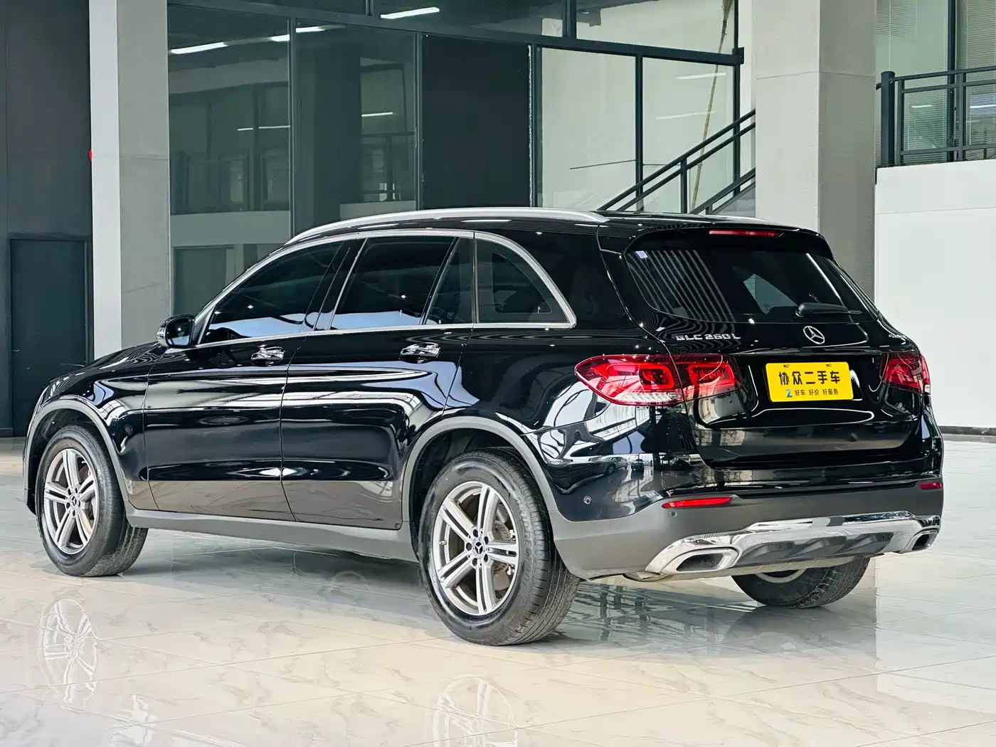 Mercedes-Benz GLC 2022 Model GLC 260 L 4MATIC Dynamic Edition фото 3