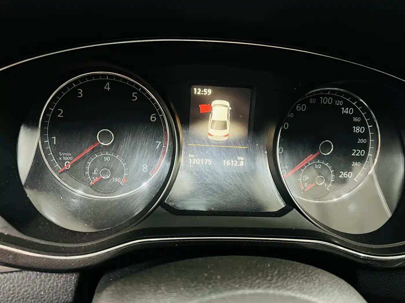 Volkswagen Passat 2016 330TSI DSG Executive Edition фото 9