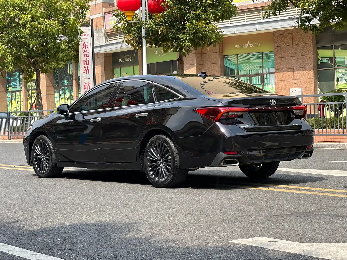 Toyota Avalon 2019 2.0L XLE Premium Edition (China VI) фото 4