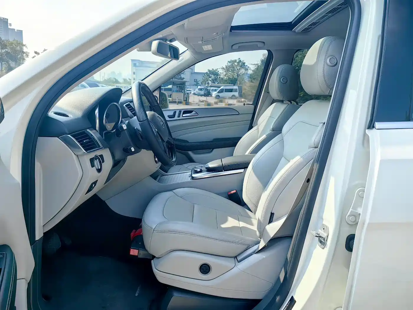 Mercedes-Benz M-Class 2012 ML 300 фото 4