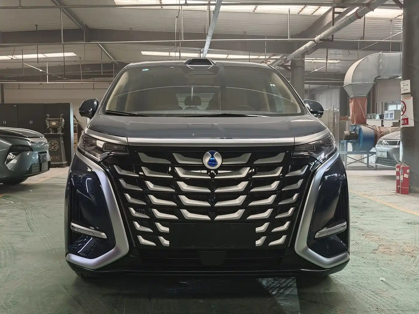 Denza D9 2025 Model DM-i Smart Drive Edition 1020 AWD Flagship фото 2