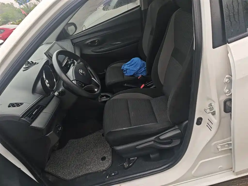 Toyota Vios 2022 1.5L 20th Anniversary Edition фото 15