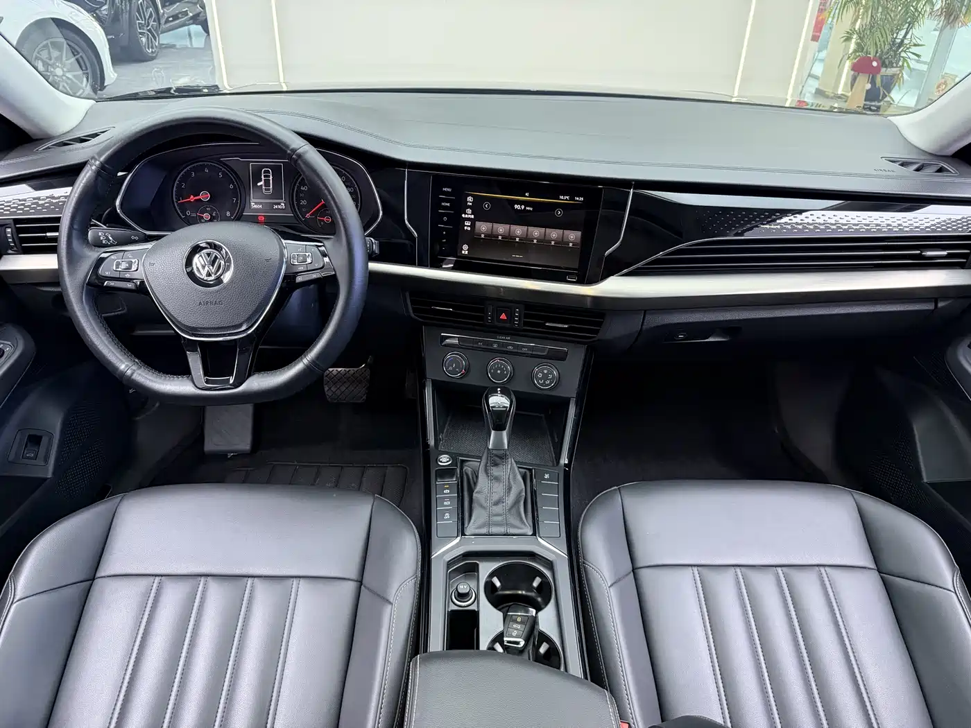 Volkswagen Passat 2020 Facelift 280TSI Business Version China VI фото 5