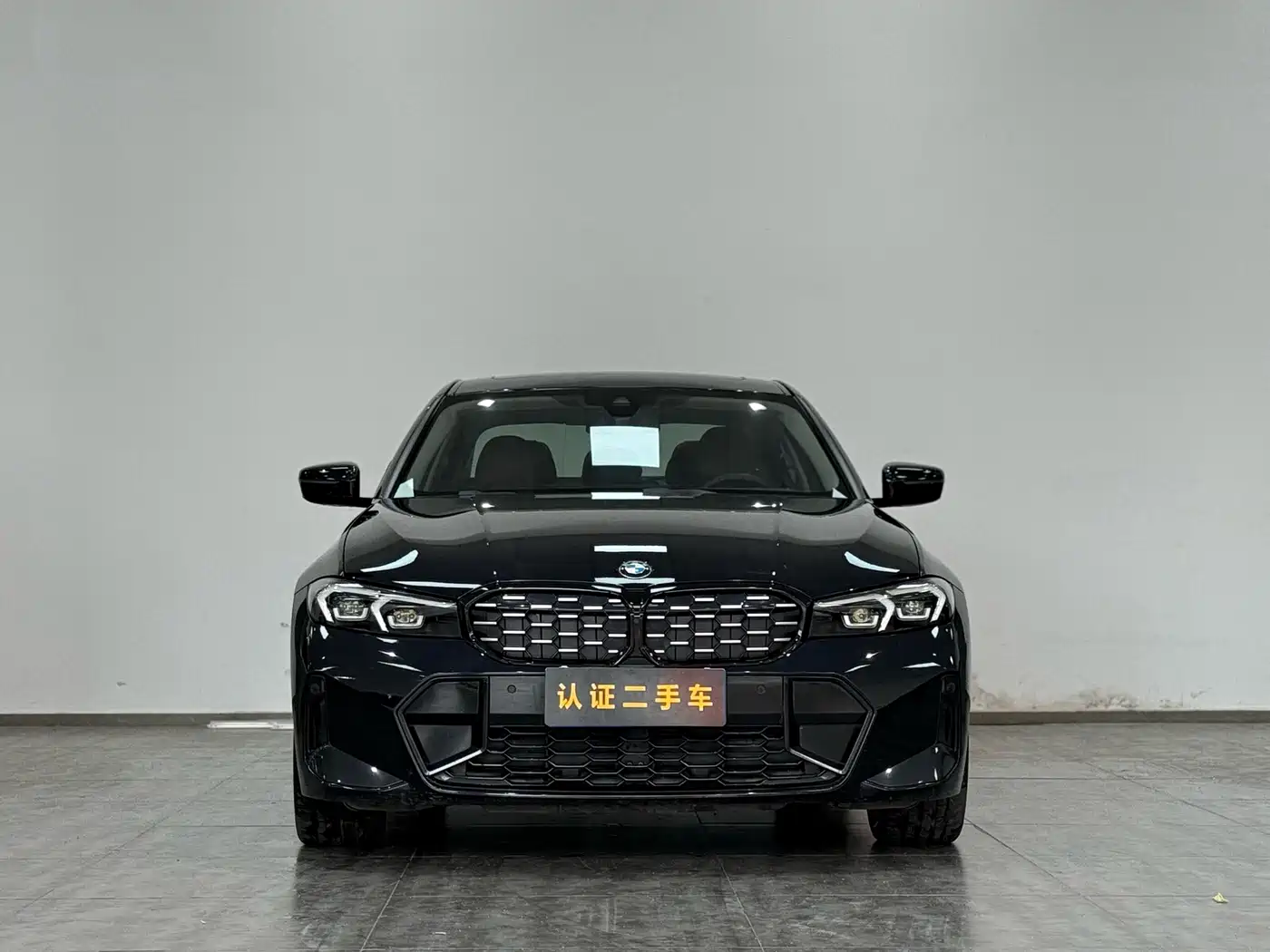 BMW 3 Series 2023 325Li M Sport Black Night Package фото 2