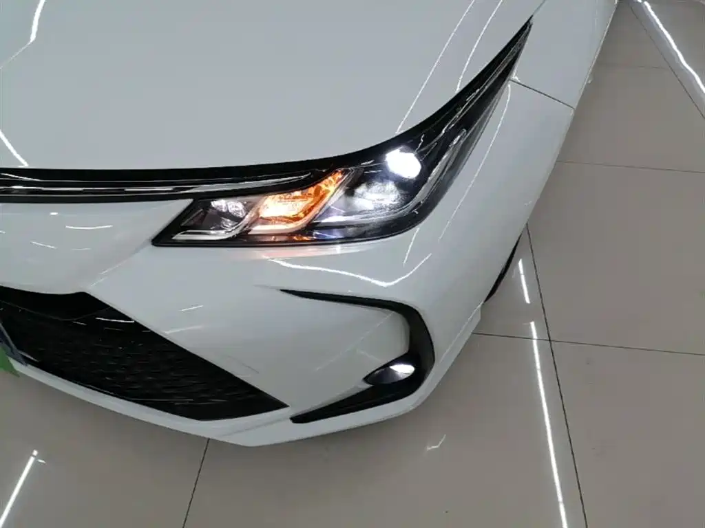 Toyota Corolla 2023 1.8L Smart Hybrid Dual Engine Elite Edition фото 24