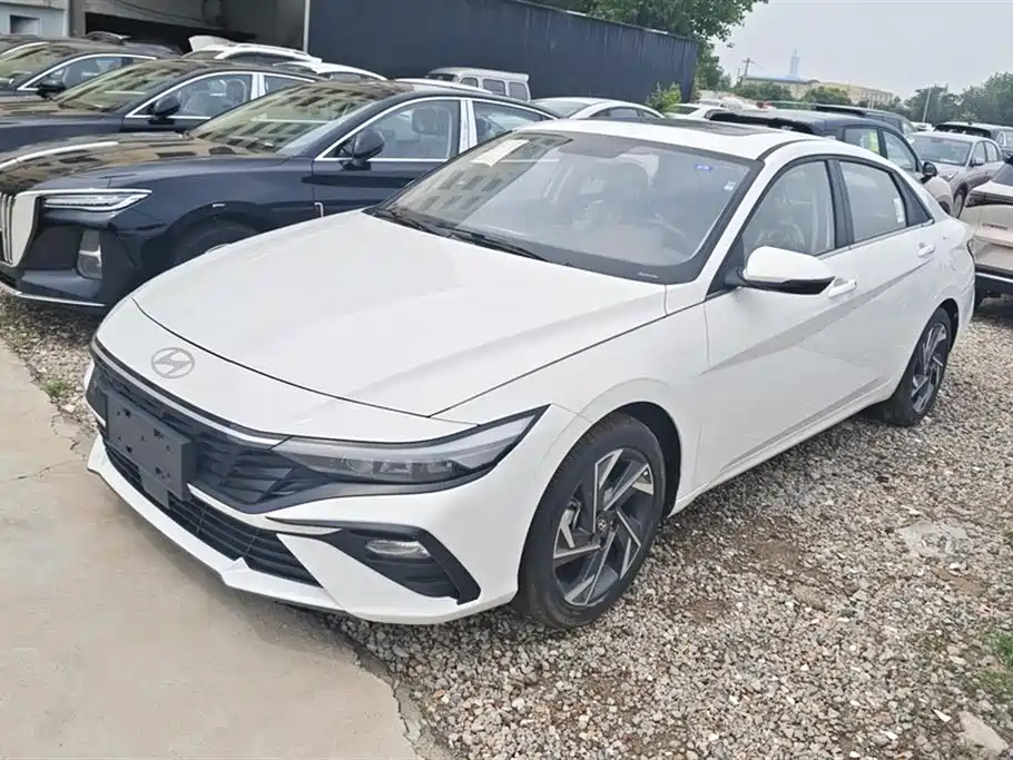 Hyundai Elantra 2023 1.5L CVT GLX Elite Edition