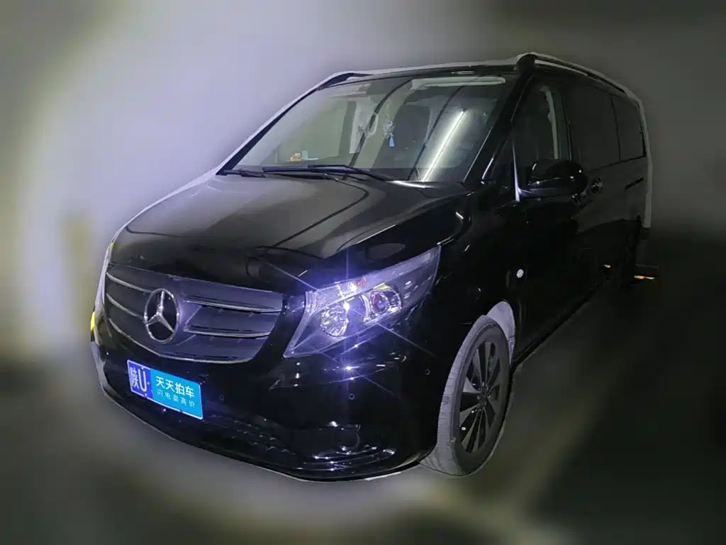 Mercedes-Benz Vito 2023 2.0T Business 7-Seater