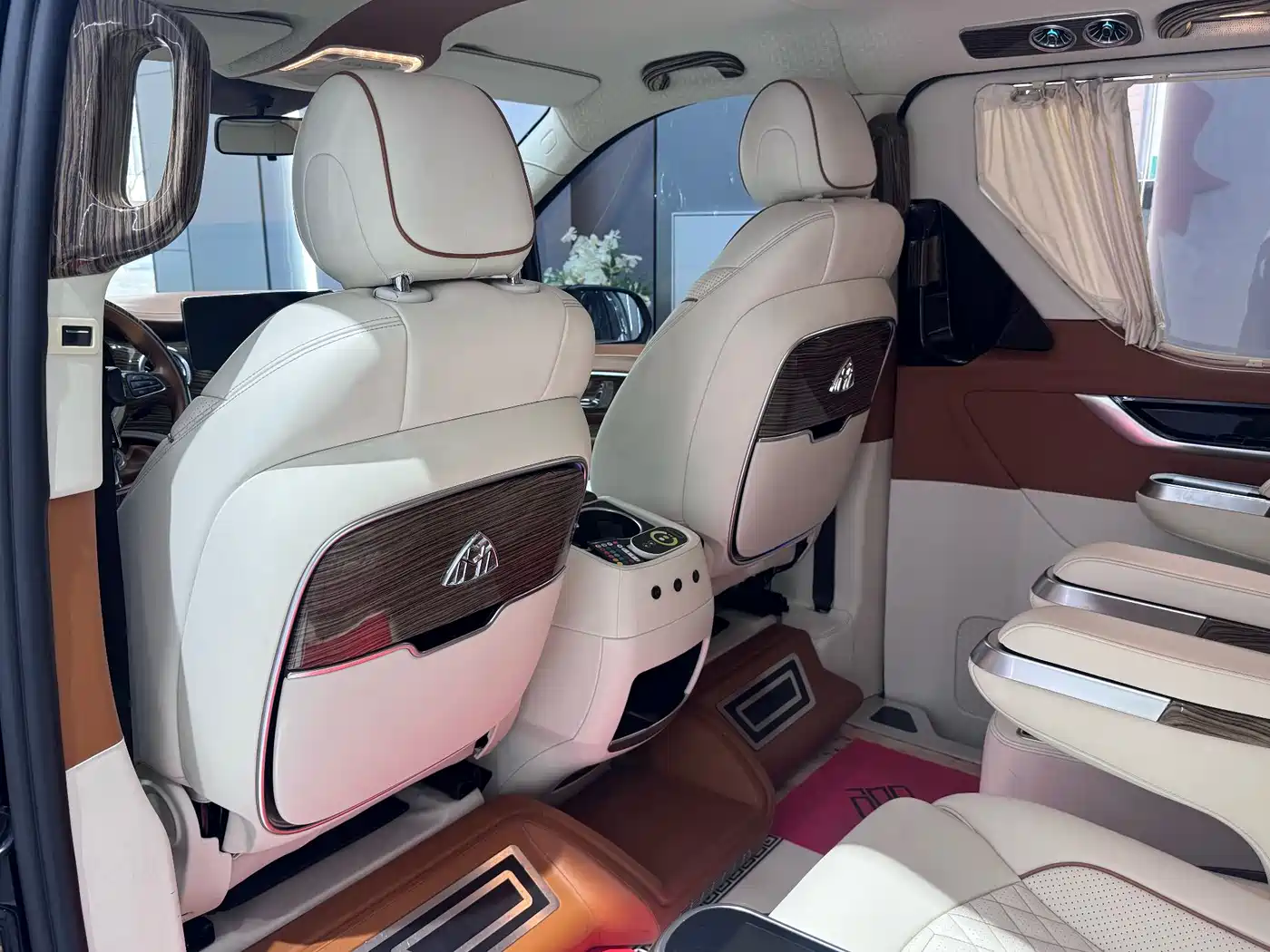 Mercedes-Benz Vito 2021 2.0T Business Edition 7-seater фото 20