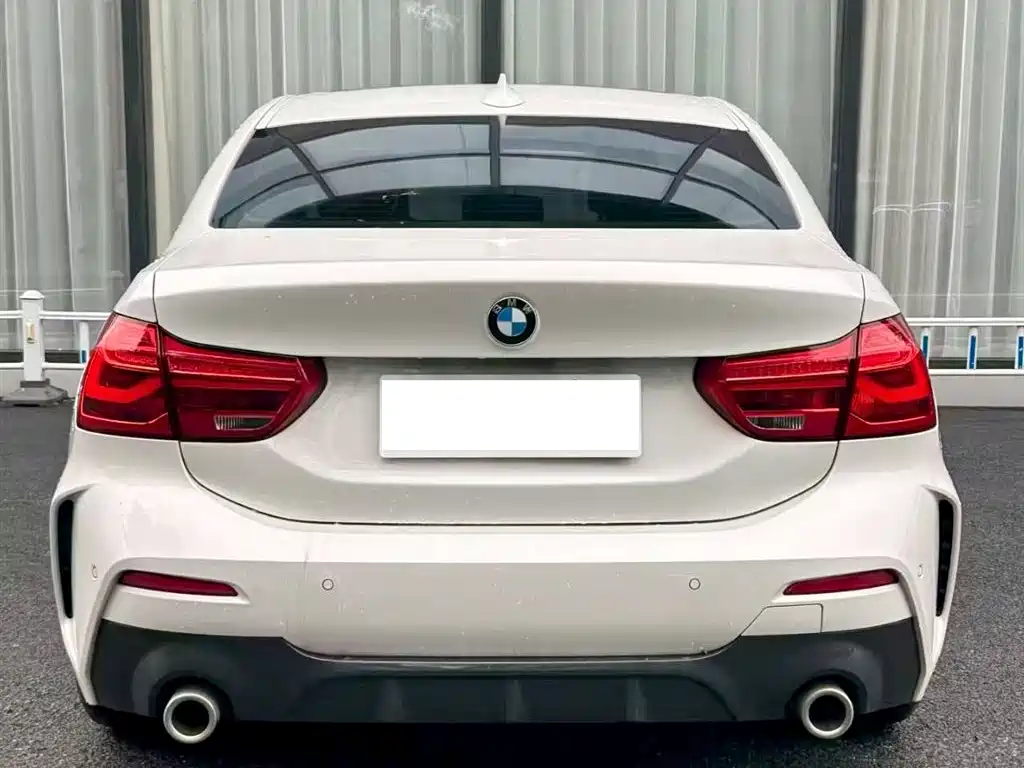 BMW 1 Series 2020 Model 120i M Sport Package фото 8