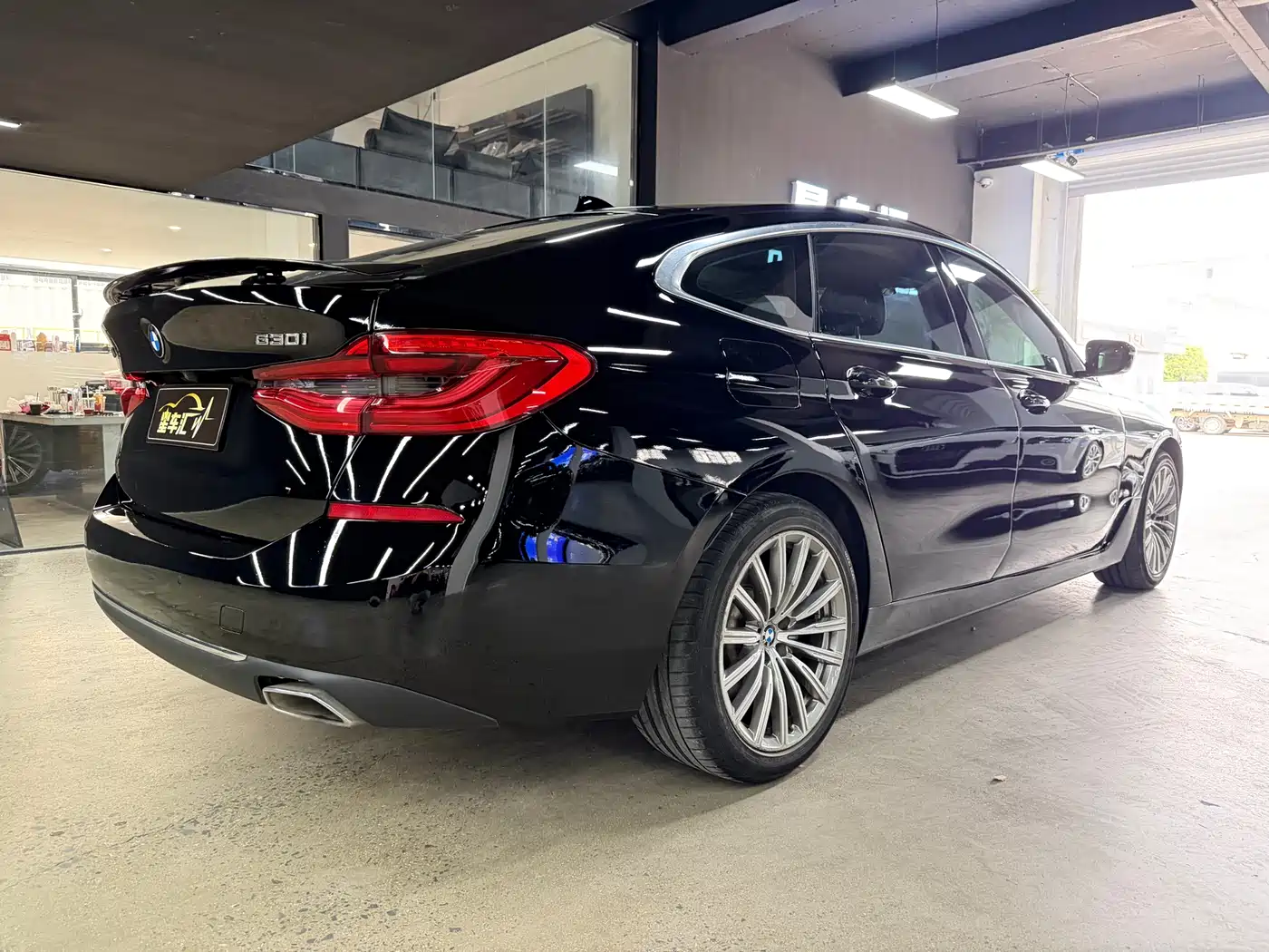 BMW 6 Series GT 2019 630i Luxury Design Package фото 12