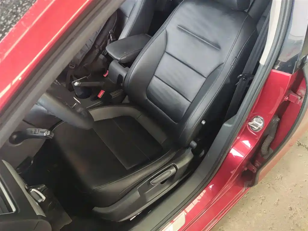 Volkswagen Sagitar 2014 Facelift 1.4TSI Automatic Luxury фото 11