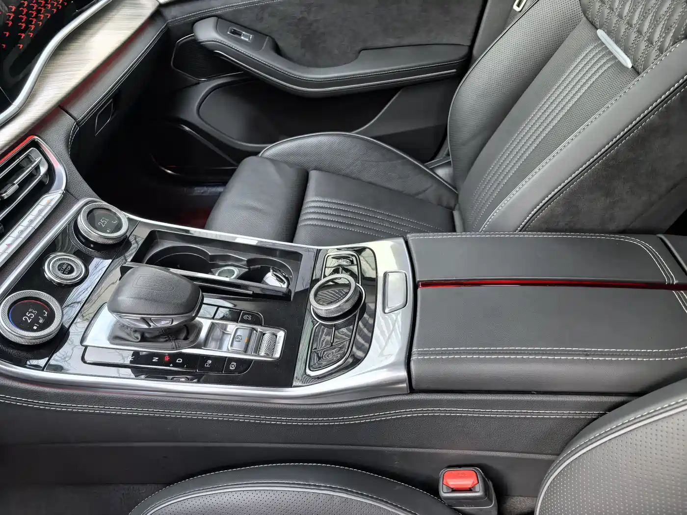 Hongqi H9 2020 3.0T Smart Connection Qi Chang Edition фото 10