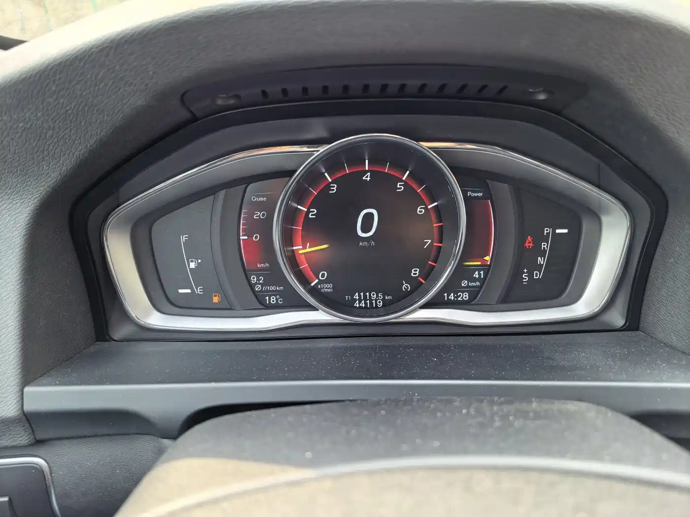 Фото 8 - Volvo V60
