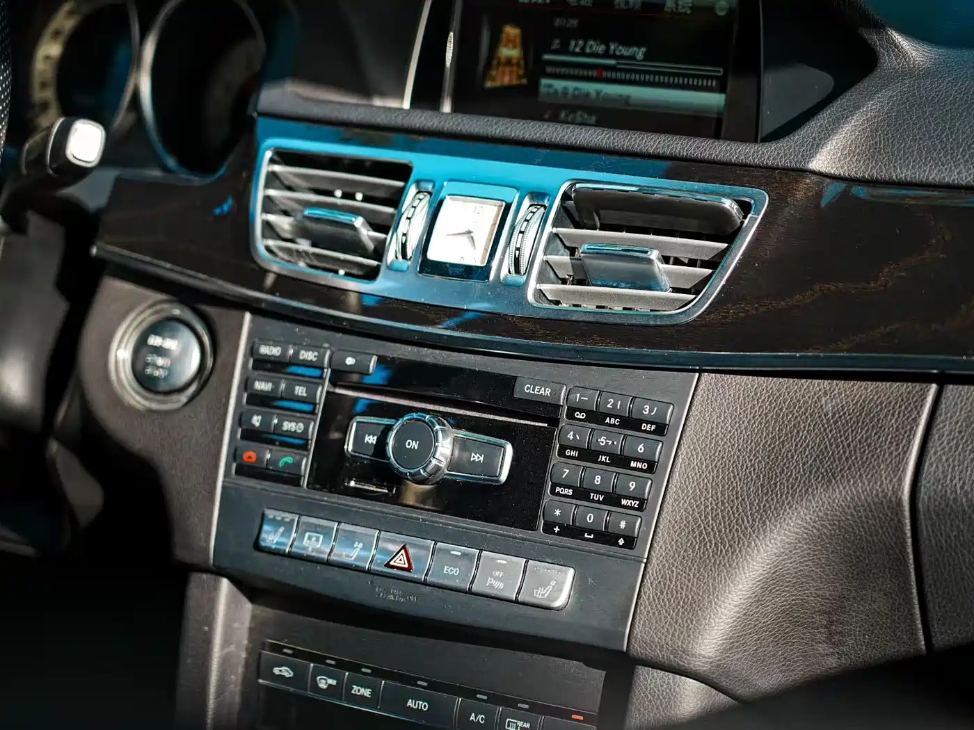 Mercedes-Benz E-Class 2015 E 260 L Sport Luxury фото 9