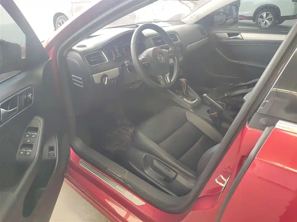 Volkswagen Sagitar 2014 Facelift 1.4TSI Automatic Luxury фото 12
