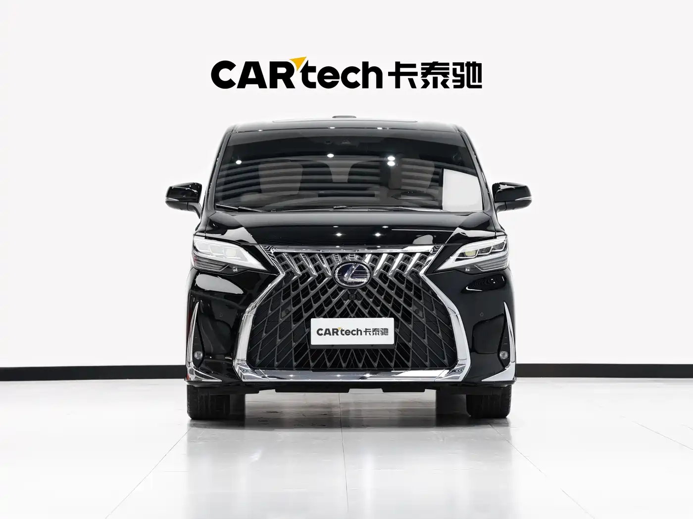 Lexus LM 2020 300h 4-Seat Imperial Edition фото 2