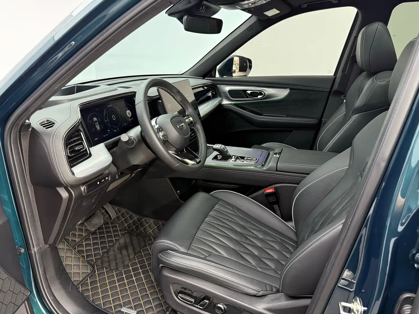 GAC Trumpchi Trumpchi GS8 2022 Dual Engine Series 2.0TM 2WD Premium Edition (6-Seater) фото 11