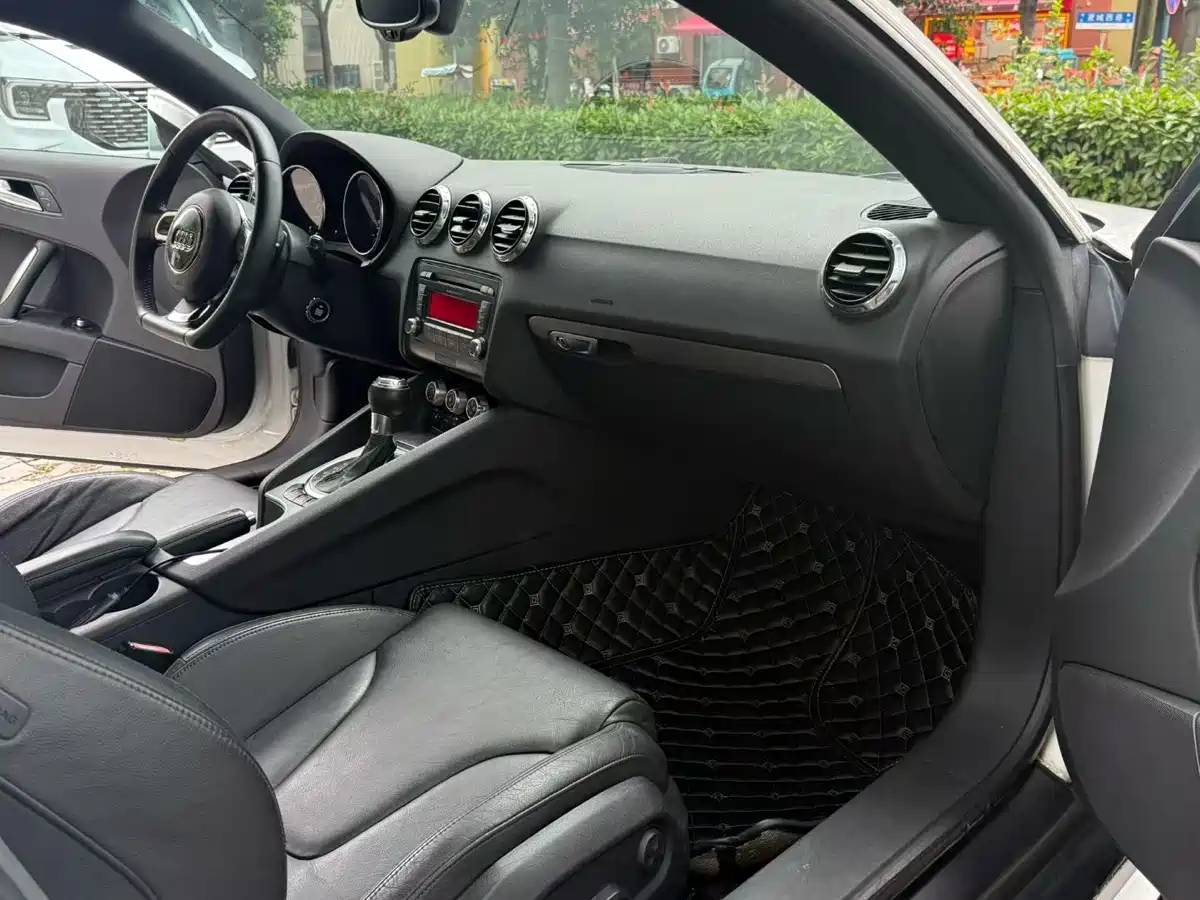Audi TT 2014 TT Coupe 45 TFSI quattro Premium фото 5