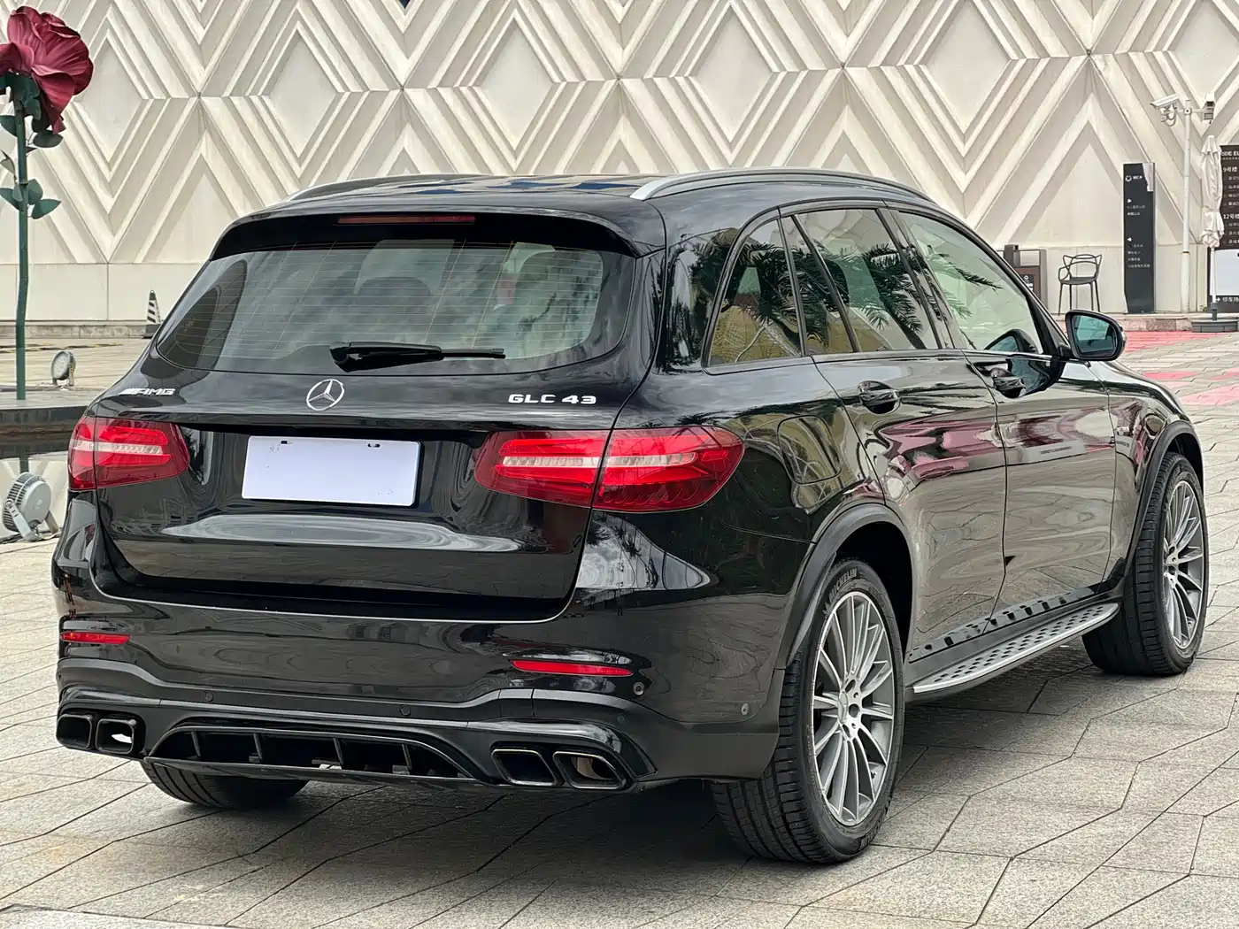 Mercedes-Benz GLC AMG 2017 AMG GLC 43 4MATIC фото 6