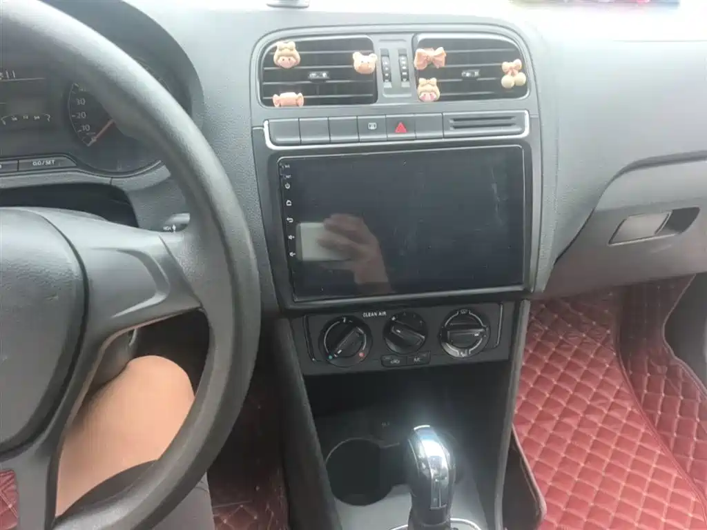 Volkswagen Polo 2016 1.4L Automatic Trend фото 10