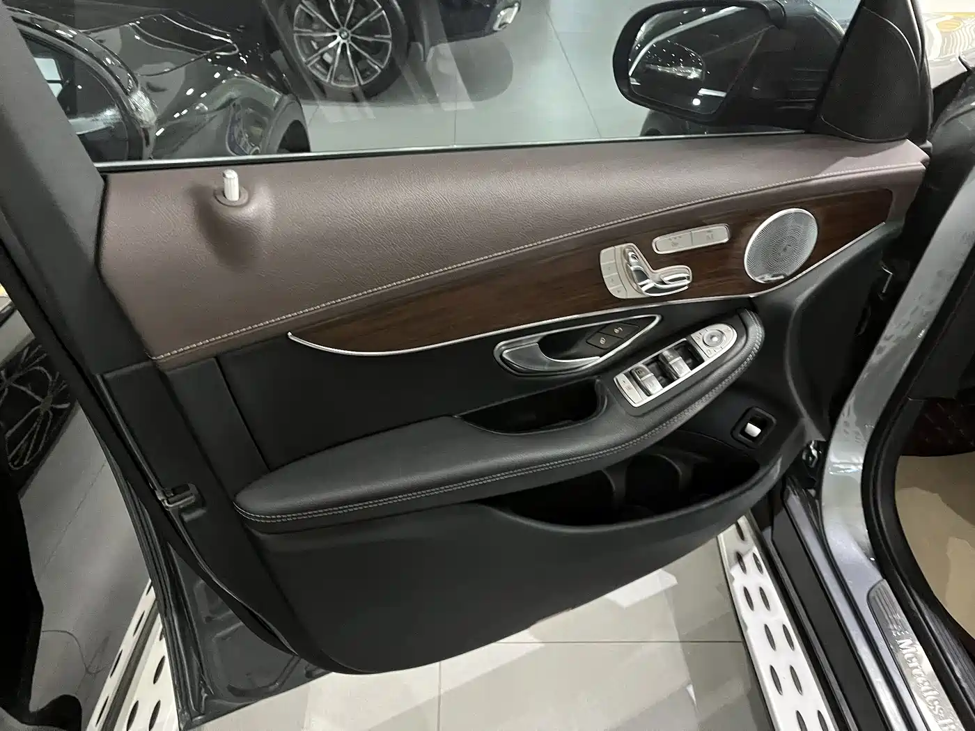 Mercedes-Benz GLC 2021 GLC 300 L 4MATIC Sporty фото 6