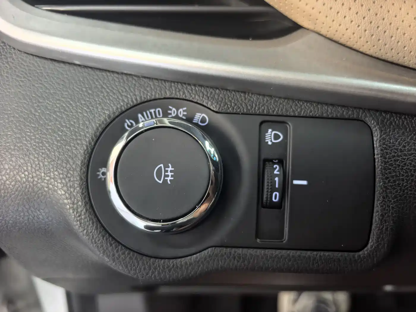 Chevrolet Monza 2022 320 Automatic Enjoyment Sunroof Edition фото 17