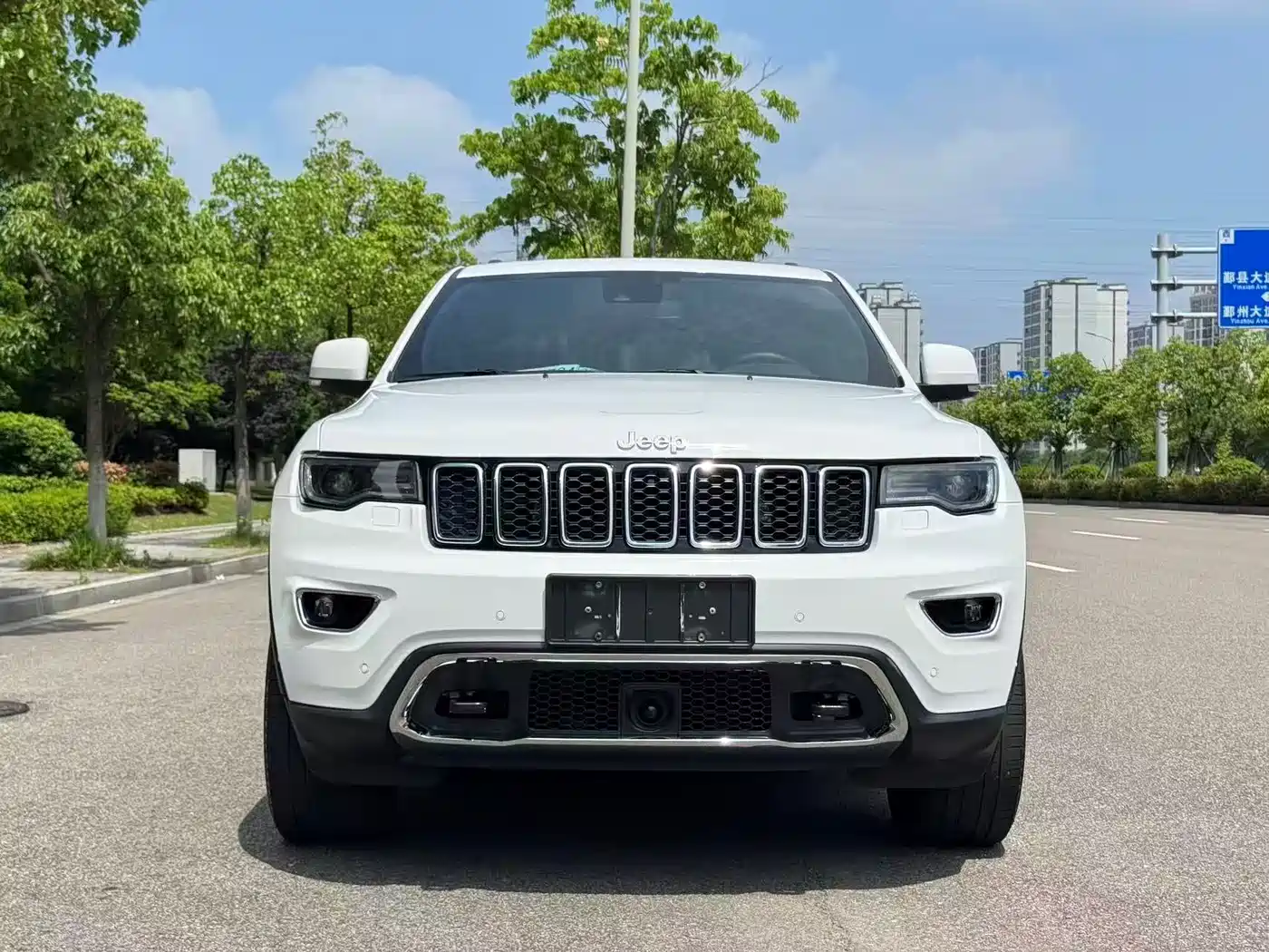 JEEP GRAND CHEROKEE (IMPORTED)