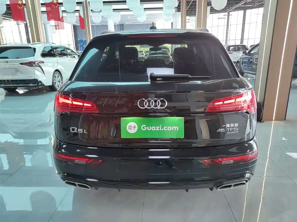 Audi Q5L 2024 Model 45 TFSI Luxury Dynamic фото 6